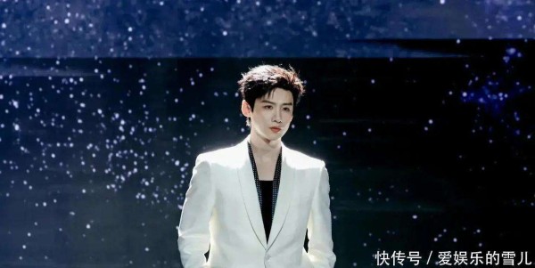 张艺谋坐镇C位！三张海报揭秘内娱权力更迭，谁在悄悄上位？