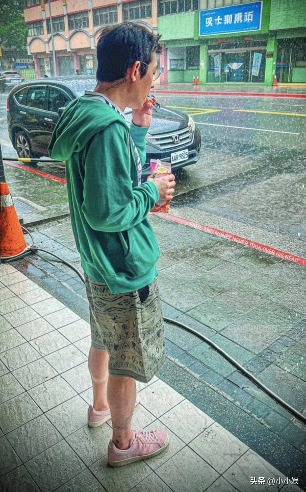 45岁陈冠希现身曼谷，颜值回春，老人味很重，与吴彦祖对比太扎心