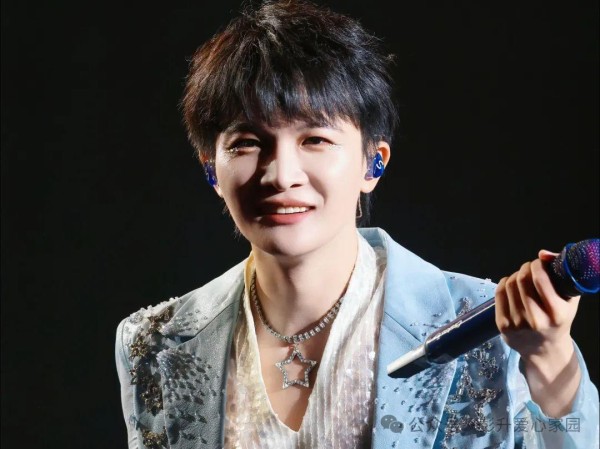 优秀：高平峪巨星周深的四首原唱歌曲入选教材