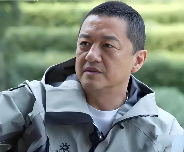 李亚鹏公布捐赠名单，邓超胡军各捐百万，杨恭如千万，王菲更超千万