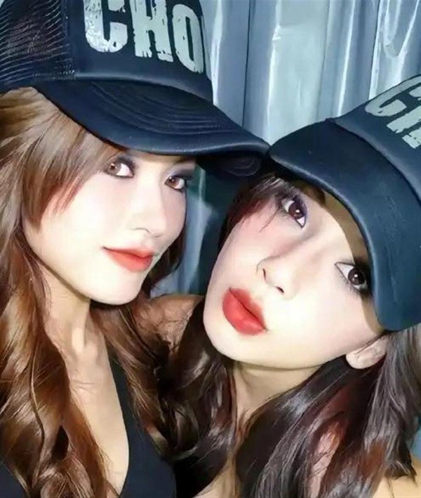 明星早年相识却鲜少互动，时隔多年重逢引深思，娱乐圈友情真能经得起时间打磨？