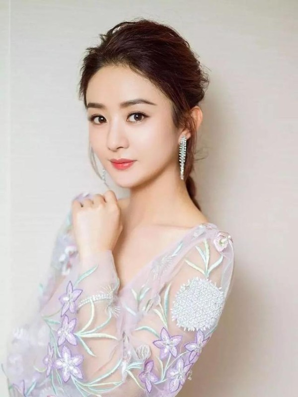 明星修容翻车背后：一场数据注水率67%的“美妆人设”骗局