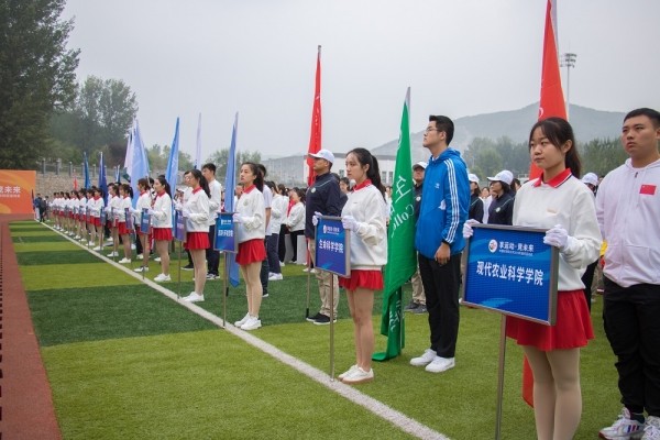 运动会幕后工作者——他们比运动员更忙碌