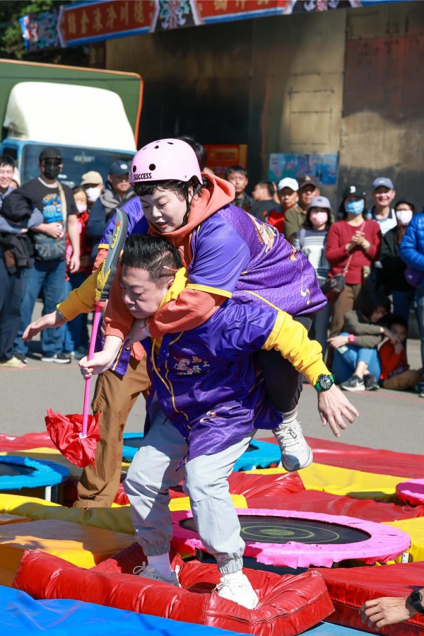 董至成重摔「臉部著地」面色發白！ 胡瓜冷臉質問1事