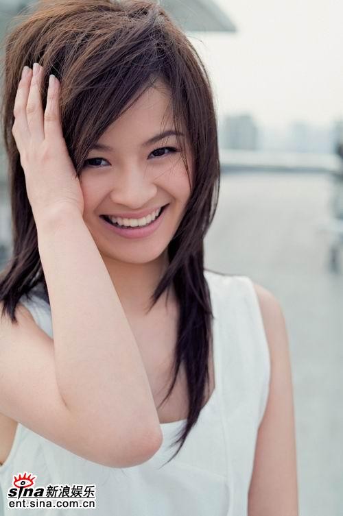 资料：歌手王婧个人档案(附图)