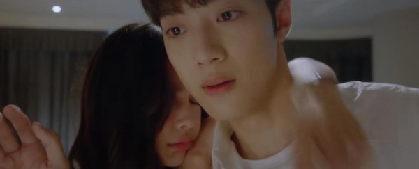 杨颖赖冠霖合体为新剧宣传，同框比心CP感超强，baby为戏瘦十几斤