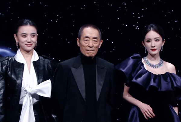 微博之夜：照出台前看不到的娱乐圈真相