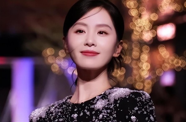 85花格局大洗牌！杨颖倪妮刘诗诗出局，杨幂跌出前三，赵丽颖实绩封神，辛芷蕾拿影后反被骂！内娱变天实录