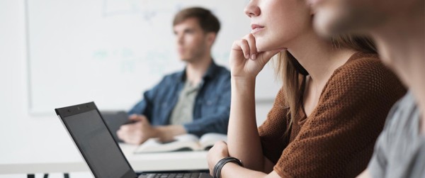 如何优化供应链管理以提升企业运营效率？