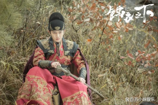 内娱古装男神，罗云熙任嘉伦成毅邓为李昀锐肖战，你偏爱哪一个？