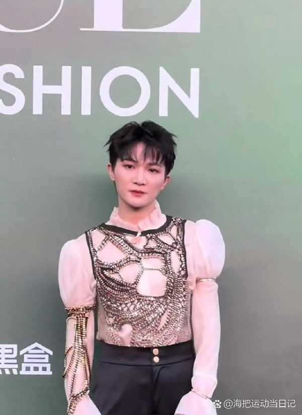 看到周深这个打扮时，还是挺...@海把运动当日记的动态