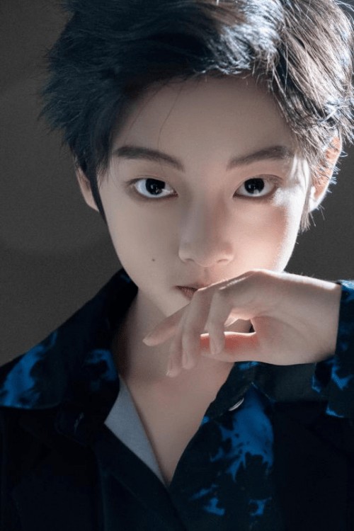 12岁童星郭博弈成娱乐圈宠儿，影视歌三栖发展与正能量形象并重