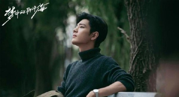 在我小时候肖战这样的青年才俊，才敢被称为影视歌三栖巨星，如今顶流明星竞争激烈，全面全能的艺人却少之又少