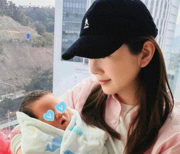 恭喜！TVB力捧小花官宣二胎生子，三年连生两胎，为爱果断弃事业