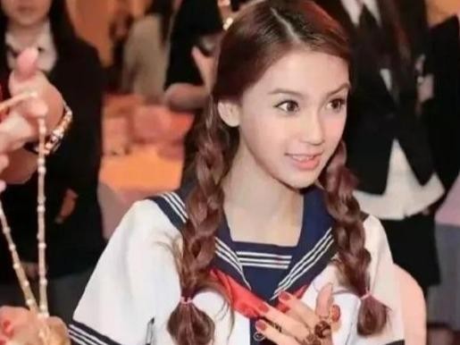 从“心疼晓明”到“全网拉黑”？拆解黄晓明20年情感史背后的3种关系模式与人设崩塌信号