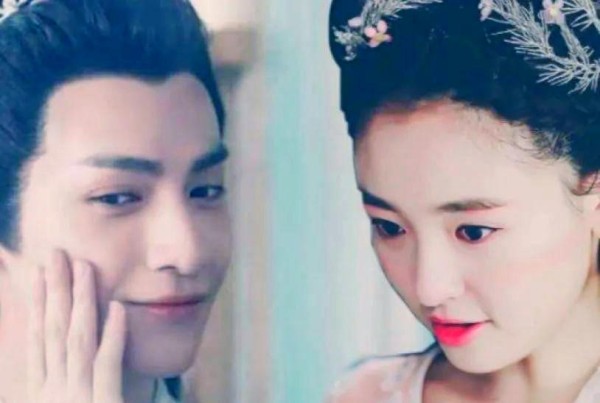 明星情感故事回顾：从爱到分的完整历程