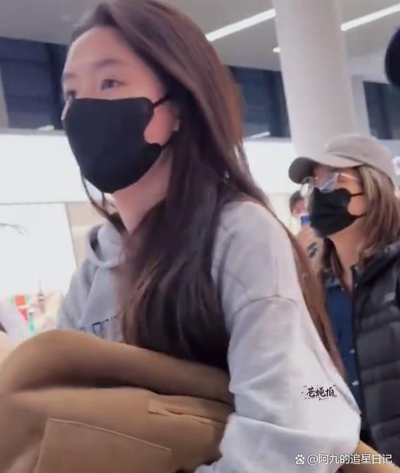 王玉雯余茵互夸漂亮 粉丝牵线隔空商业互吹引爆合作呼声