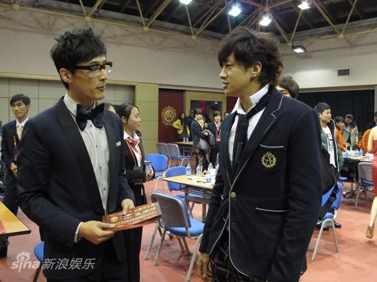 何润东努力成正果 获华鼎最佳跨界艺人大奖