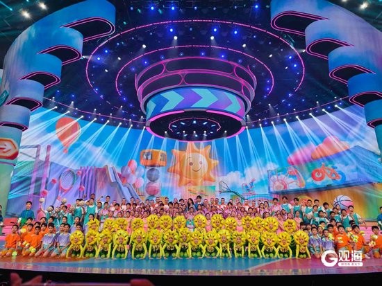 青岛“小太阳”们在央视少儿春晚录制现场。 受访者供图