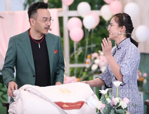 风势｜专访银河众星CEO李沁妍：明星直播间“长久”比“现象级”更重要