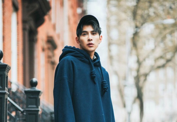 冯建宇：潜力演员，人气歌手