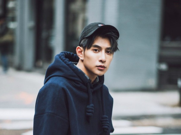 冯建宇：潜力演员，人气歌手