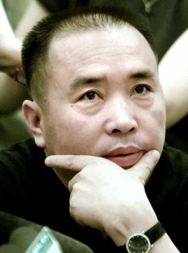 被赖昌星毁掉的两个女明星，一个是当红歌手，一个是国家一级演员