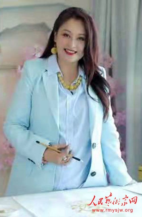 王璐瑶：国际影坛明星、当代水墨画家的传奇人生