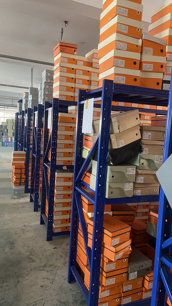 韩意鞋业现代化生产线与品控流程