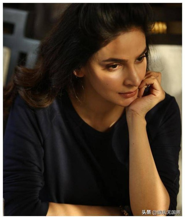 印巴娱乐圈10大女星，颜值谁最美，来点评一下！