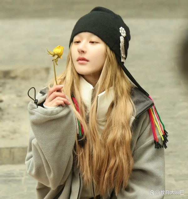 当明星患上心理疾病，赵露思《小小的勇气》背后的心理学启示