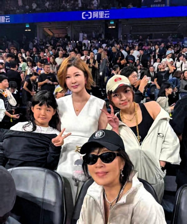 体育娱乐跨界盛宴！NBA中国赛众星云集，章子怡等明星引热议