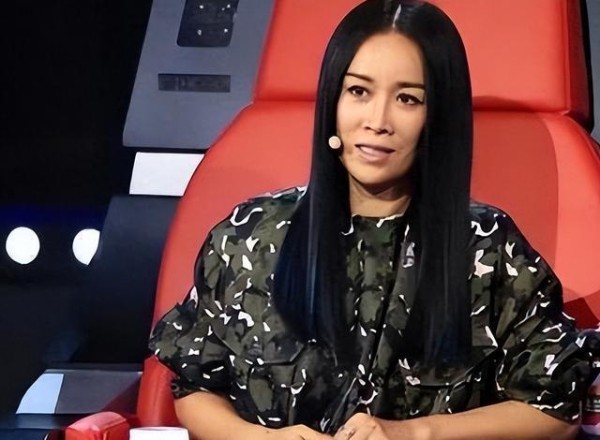 不再纵容！顶流明星集体翻车，那英赵薇等遭罚，国家出手肃清乱象