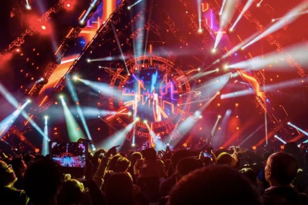 300元1万个！这些明星的粉丝，竟然是买来的