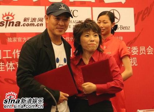 劳伦斯携手壹基金 刘翔领衔加入义工行列