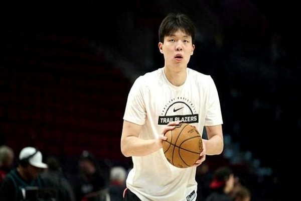 历史性一刻？队记曝杨瀚森或入选NBA全明星，票数力压队友排第二