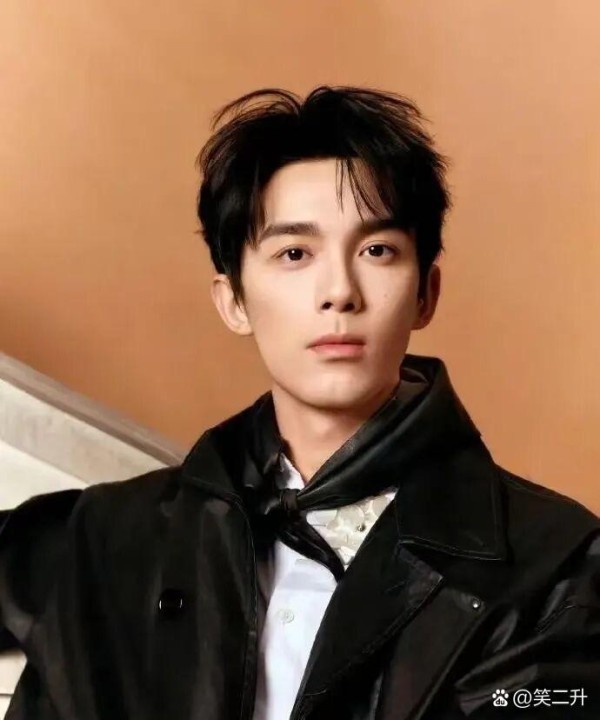 一场代言争夺战，电动车行业的热闹剧...@笑二升的动态