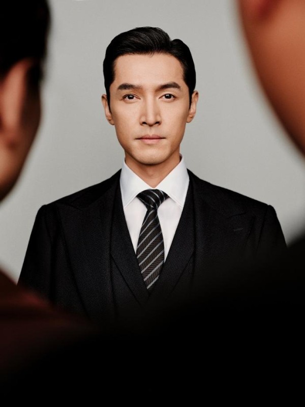 从“流量符号”到“表演艺术家”：胡歌职业长跑中的三次“自我杀青”