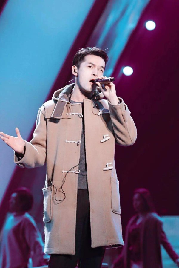 胡歌：从仙侠少年蜕变为成熟演员的十年历程