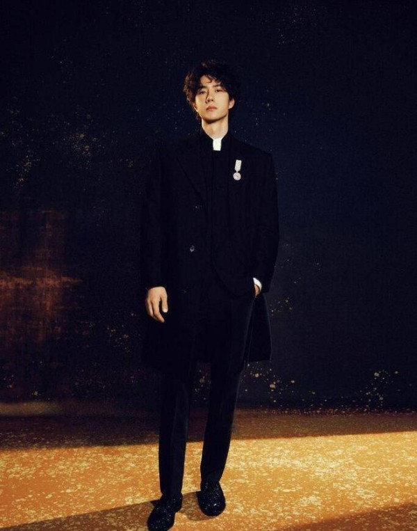 微博之夜这一刻等6年！肖战、王一博世纪同场，座位安排成焦点