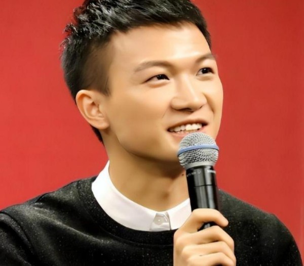 人在做天在看！这次33岁被港媒锐评的周深，真让韩红给说着了