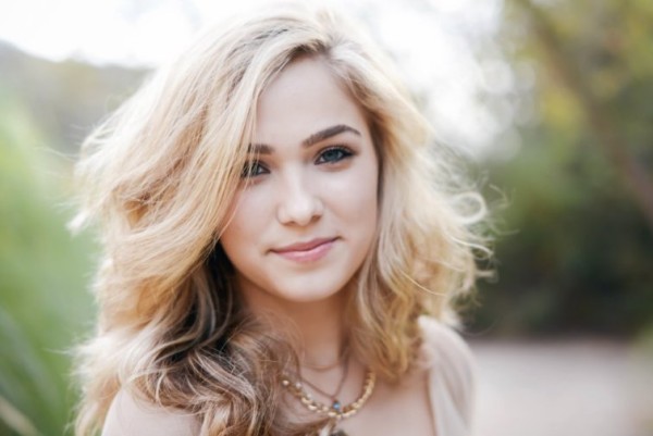 海莉·露·理查森