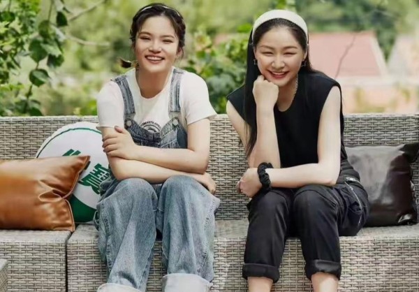 金靖刘胜瑛十年闺蜜情背后，藏着多少职场女性的“神仙友谊”真相？