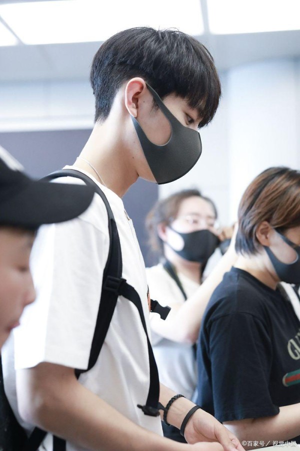 肖战的努力与坚持，他是如何成为当红炸子鸡的？