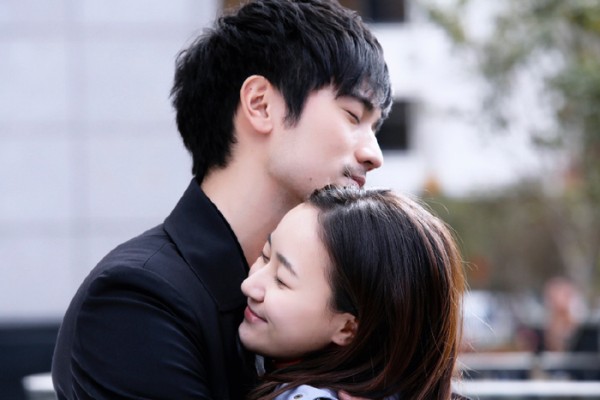 不做模特偏做演员的4位男星，第一位出轨劈腿，第4位成当红炸子鸡