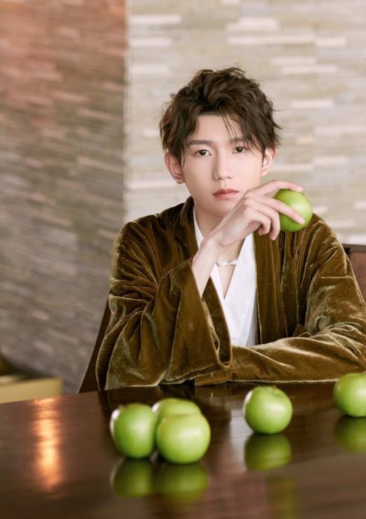 韩红基金会郑州救灾再贡献：明星公益典范齐亮相