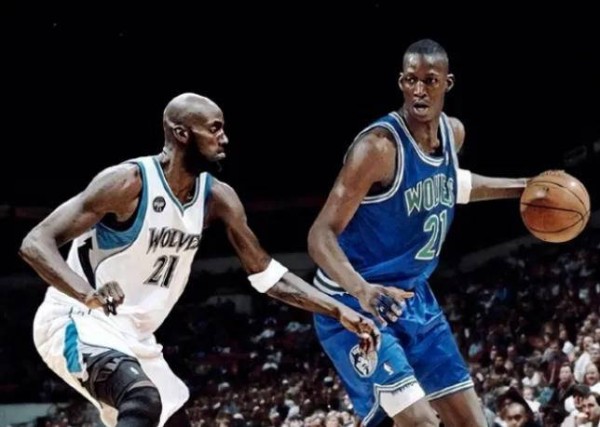 NBA历史上真正能打1到5号位的4大球星，你绝对想不到他们是谁