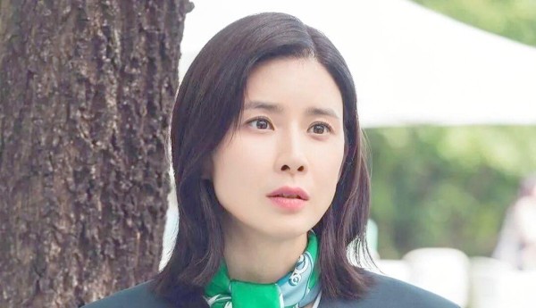 从选美到荧屏：多位韩国女明星的成名之路回顾