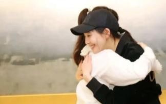 当追星女孩变成被追星对象：张钧甯与孟庭苇的同框瞬间