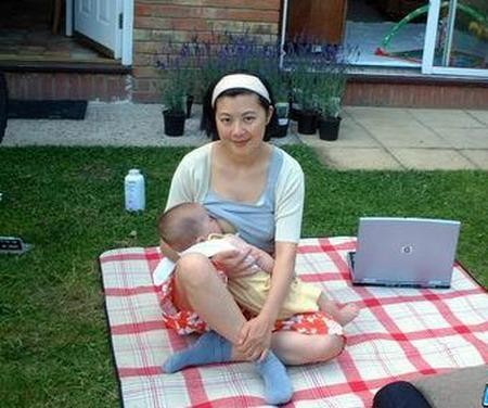 盘点十大大方晒喂奶照性感又甜蜜的女明星（图）